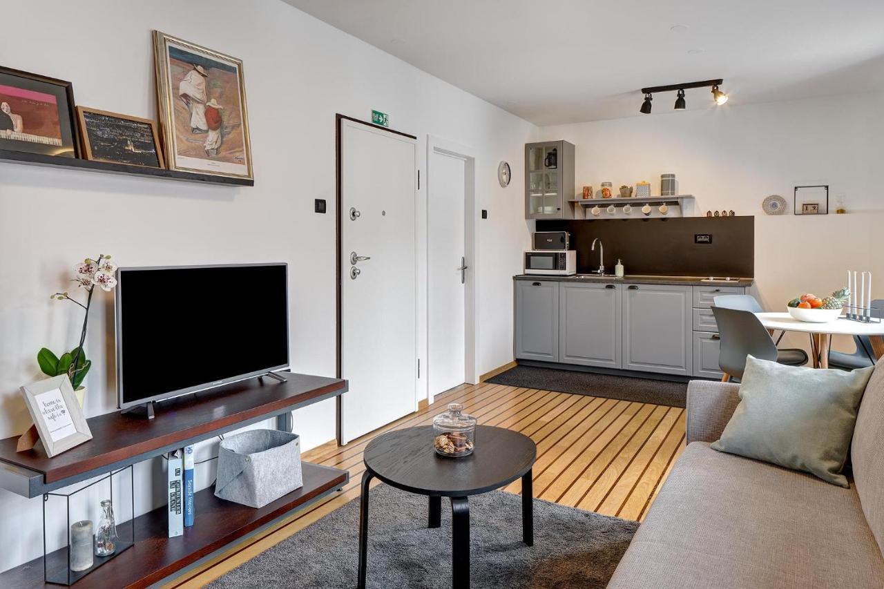 Apartments Viola ซาเกร็บ ภายนอก รูปภาพ