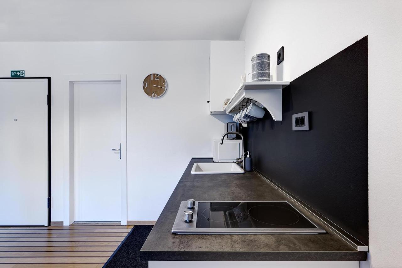 Apartments Viola ซาเกร็บ ภายนอก รูปภาพ