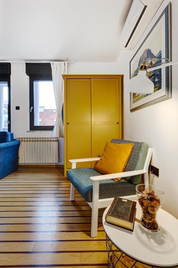 Apartments Viola ซาเกร็บ ภายนอก รูปภาพ