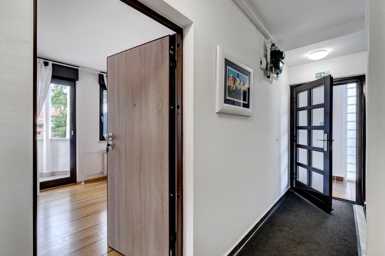Apartments Viola ซาเกร็บ ภายนอก รูปภาพ