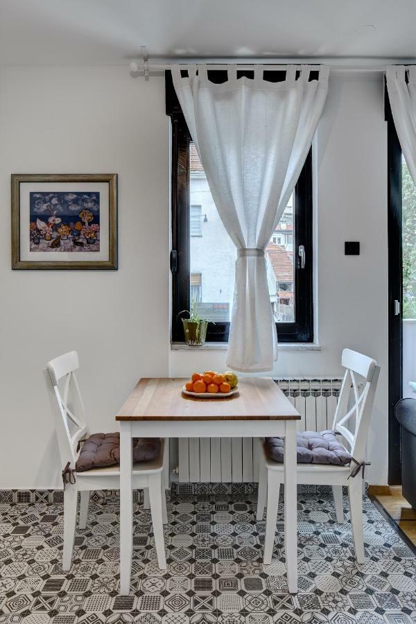 Apartments Viola ซาเกร็บ ภายนอก รูปภาพ